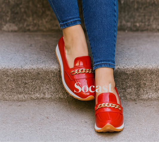 Mocasín con cadena dorada