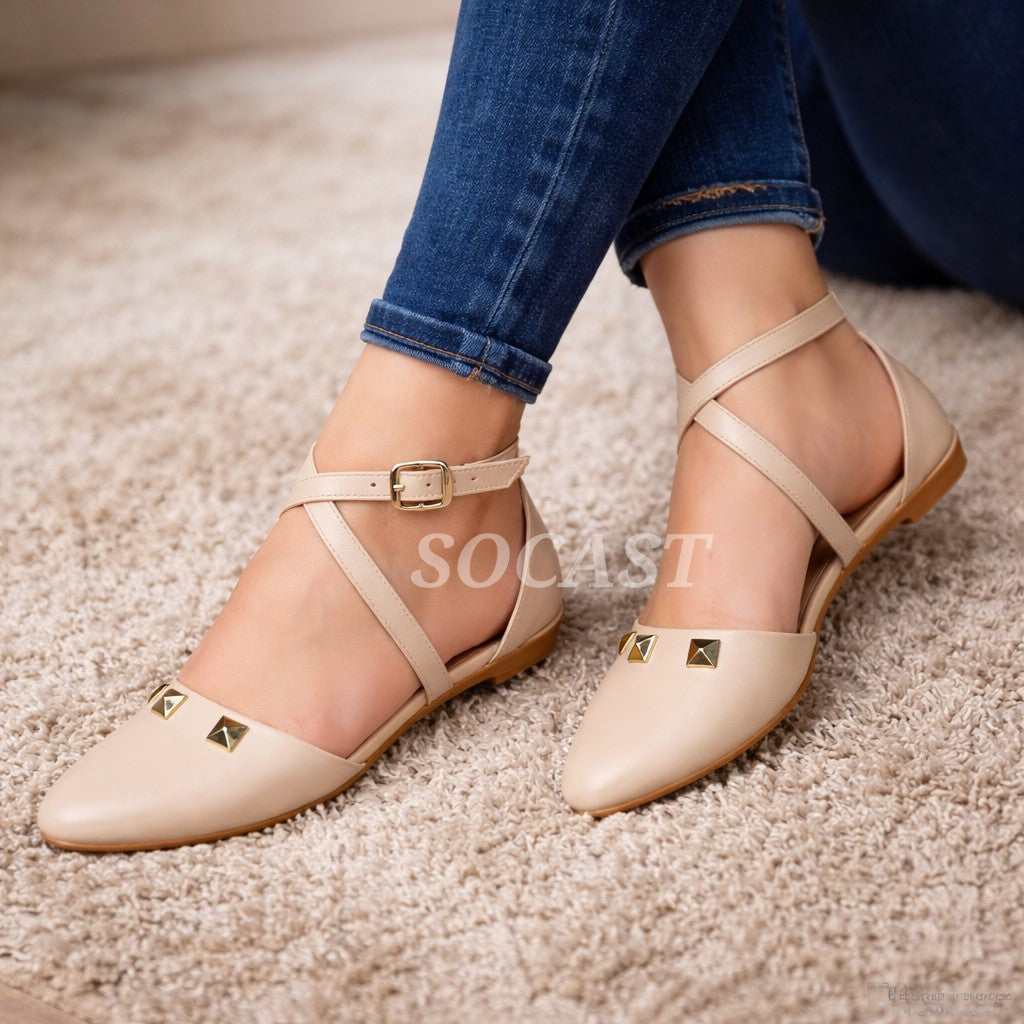 Flat casual